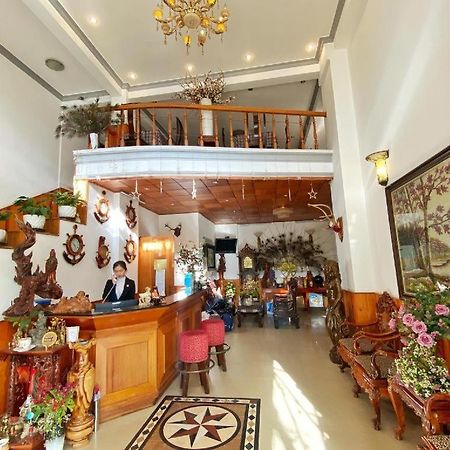 Gold Night Hotel Da Lat Exterior photo