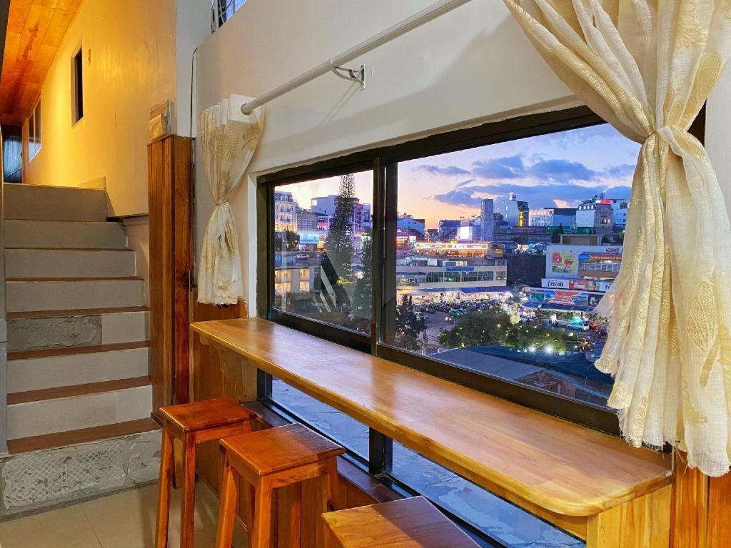 Gold Night Hotel Da Lat Exterior photo