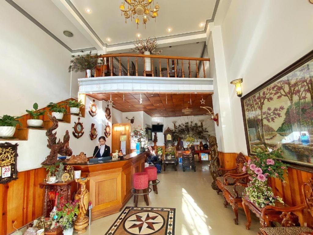 Gold Night Hotel Da Lat Exterior photo