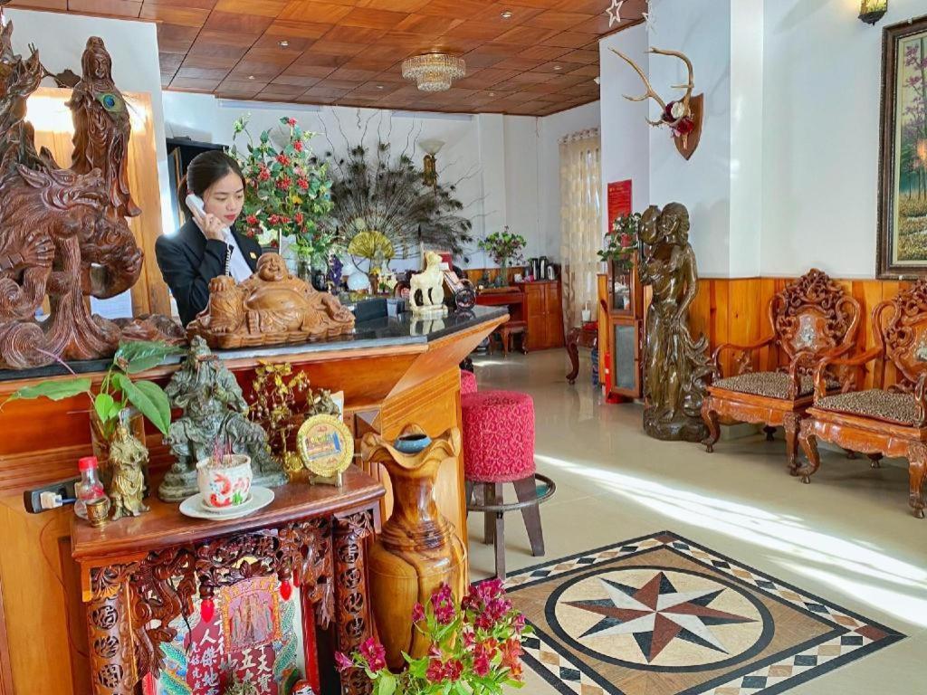 Gold Night Hotel Da Lat Exterior photo