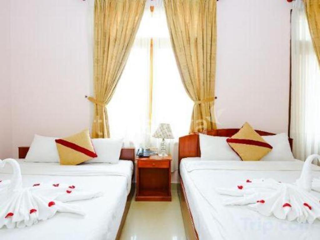 Gold Night Hotel Da Lat Exterior photo