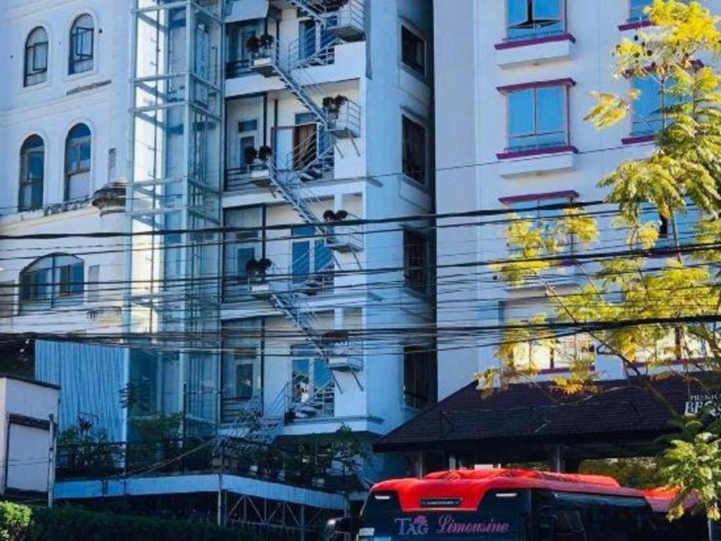 Gold Night Hotel Da Lat Exterior photo