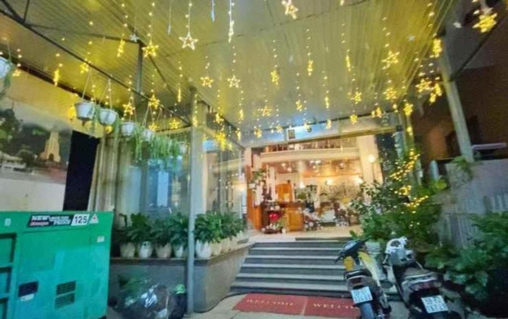 Gold Night Hotel Da Lat Exterior photo