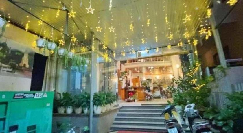 Gold Night Hotel Da Lat Exterior photo