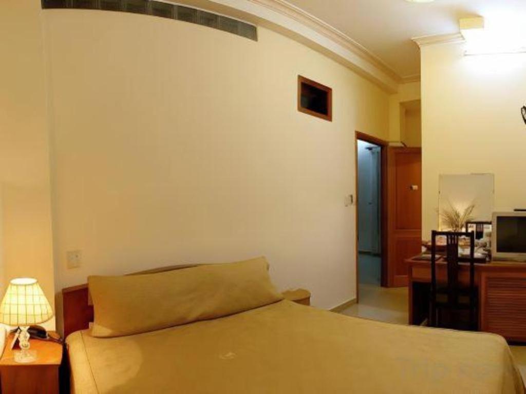 Gold Night Hotel Da Lat Exterior photo
