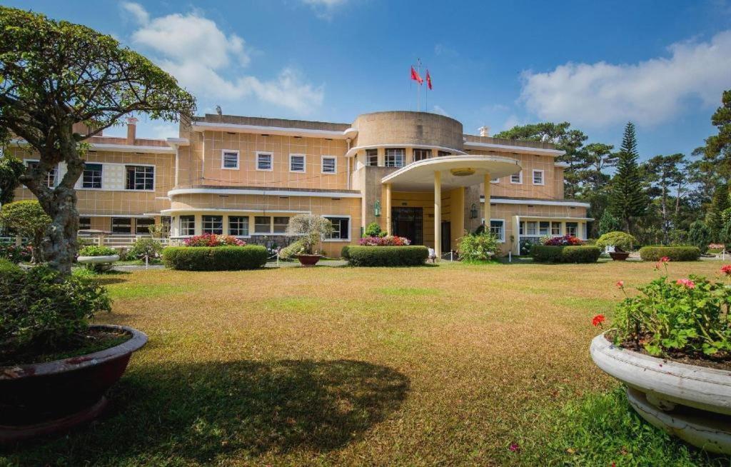 Gold Night Hotel Da Lat Exterior photo